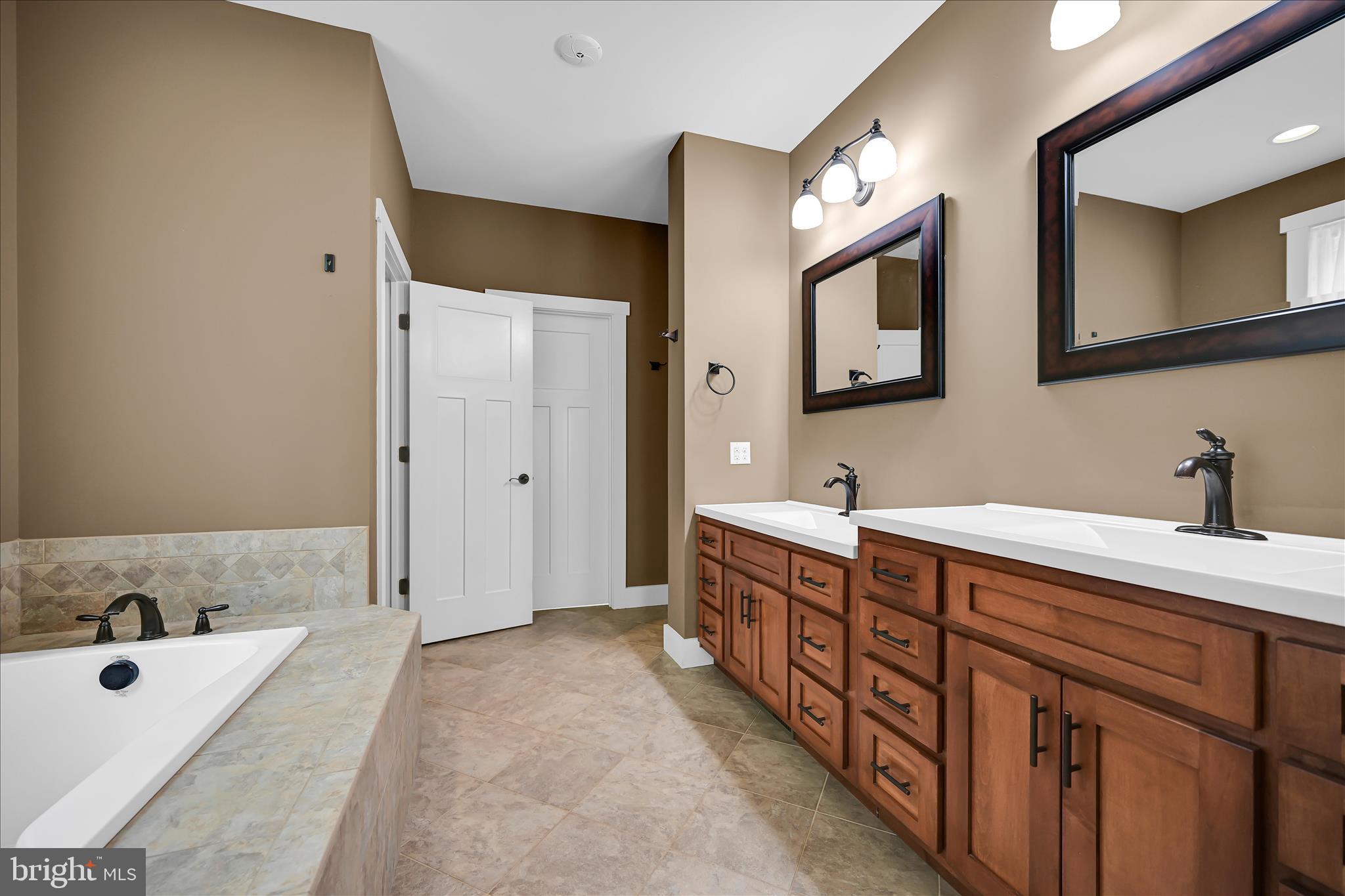 110 Fox Road Palmyra, PA 17078 - Photo 35 of 61 Bathroom