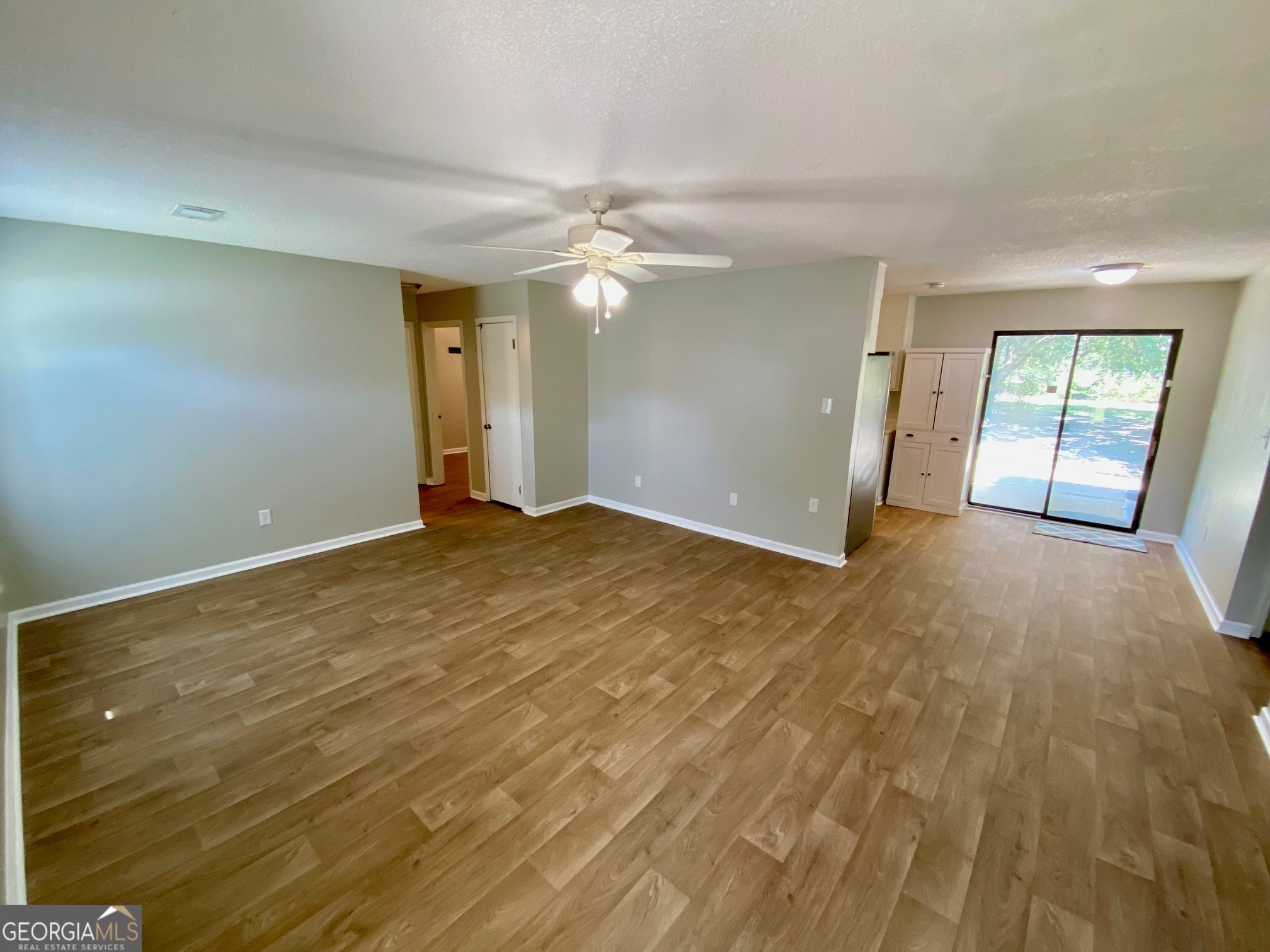 403 Fieldstone Road Warner Robins, GA 31093 - Photo 3 of 16