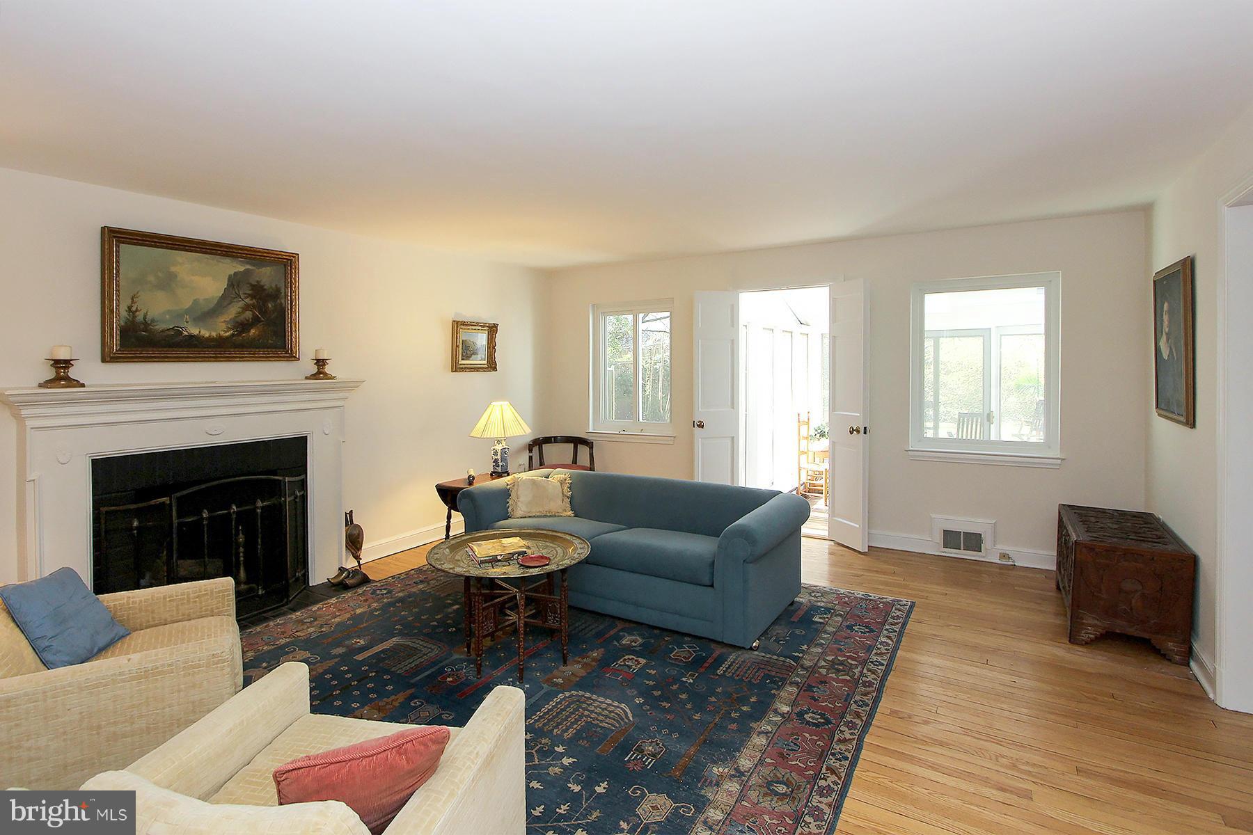 4514 Cortland Road Chevy Chase, MD 20815 - Photo 3 of 30 Living Room