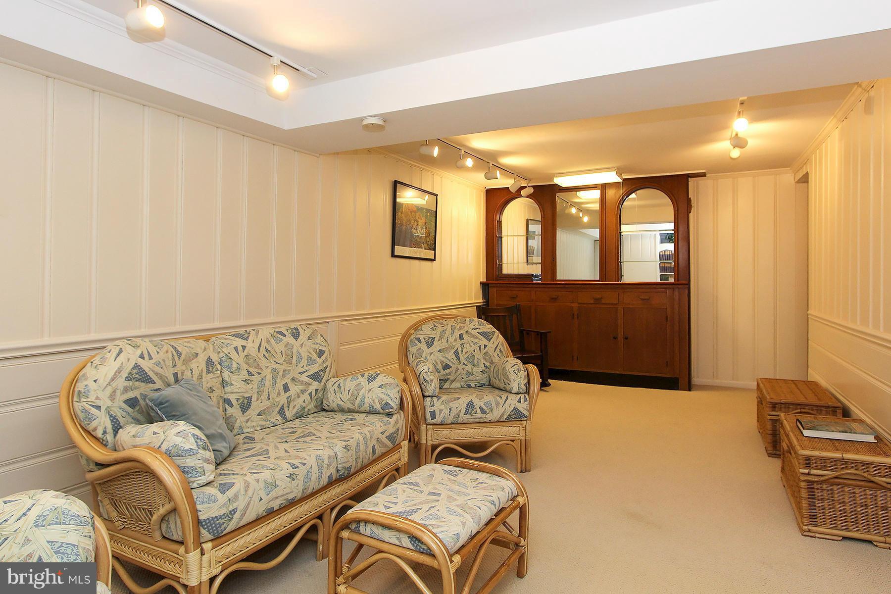 4514 Cortland Road Chevy Chase, MD 20815 - Photo 22 of 30 Interior (General)