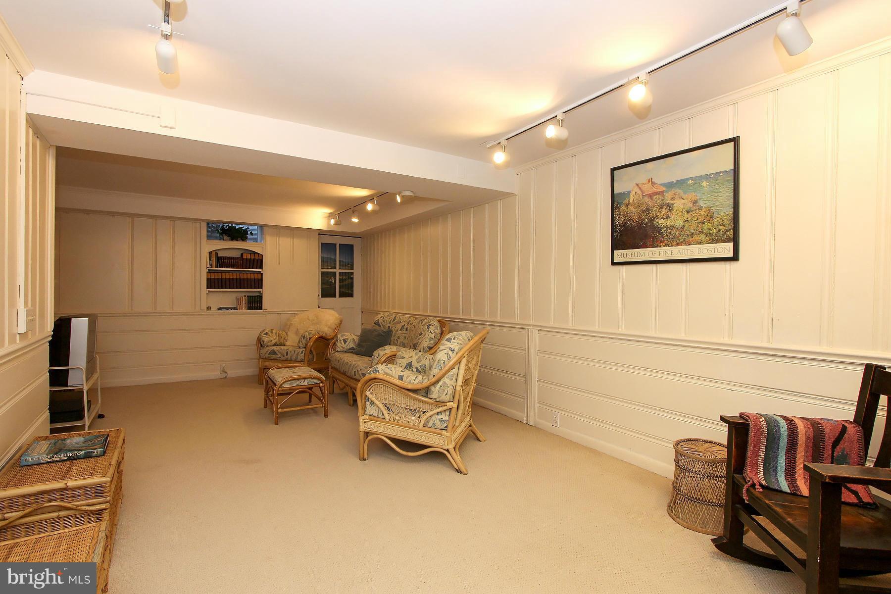 4514 Cortland Road Chevy Chase, MD 20815 - Photo 23 of 30 Interior (General)