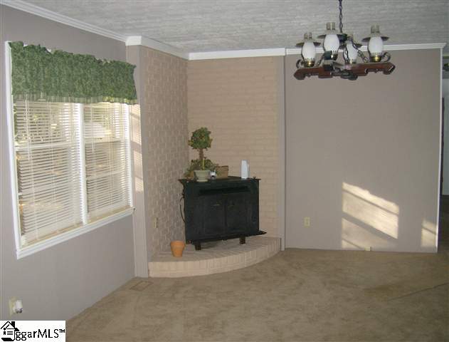 107 Riverside Drive Piedmont, SC 29673 - Photo 4 of 13 Gallery Image 4