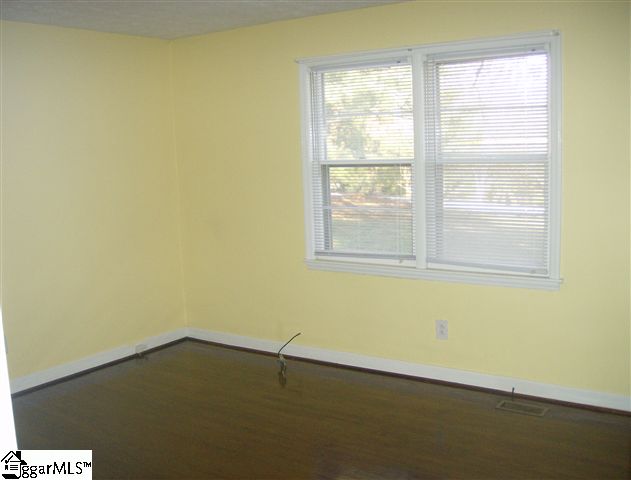 107 Riverside Drive Piedmont, SC 29673 - Photo 8 of 13 Gallery Image 8