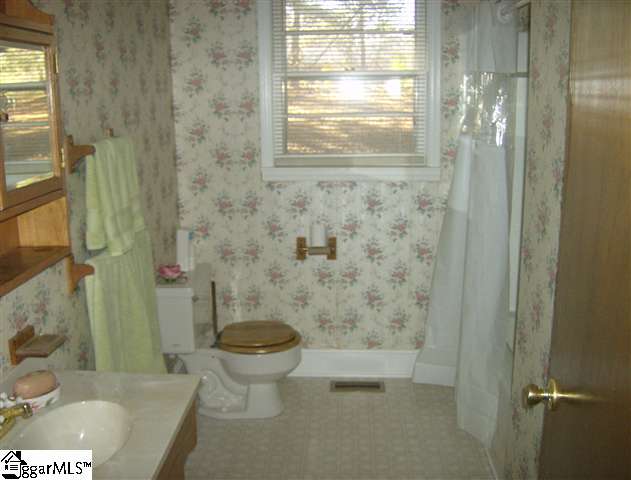 107 Riverside Drive Piedmont, SC 29673 - Photo 10 of 13 Gallery Image 10