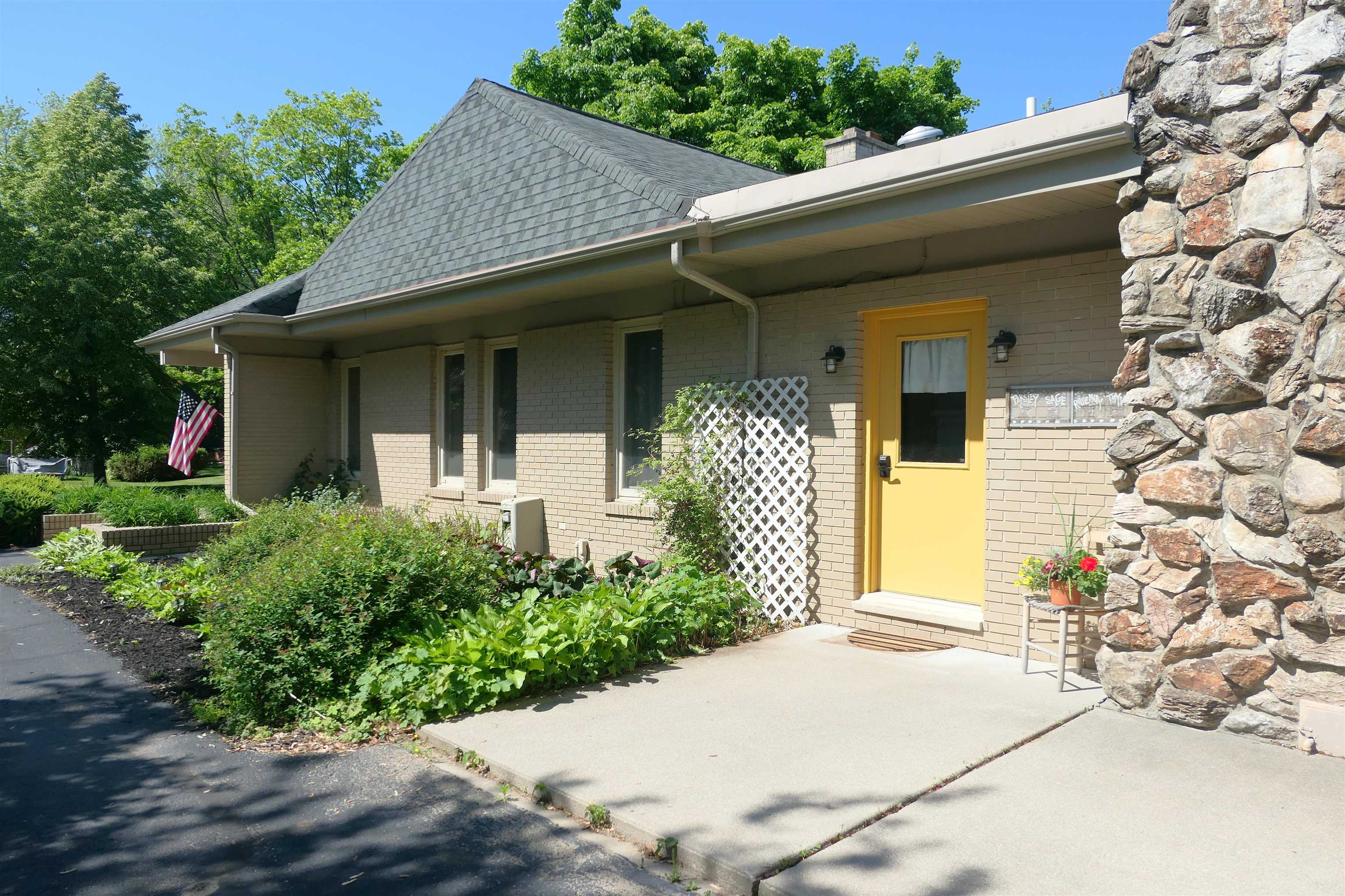 1006 Falkirk Road Alma, MI 48801 - Photo 5 of 42