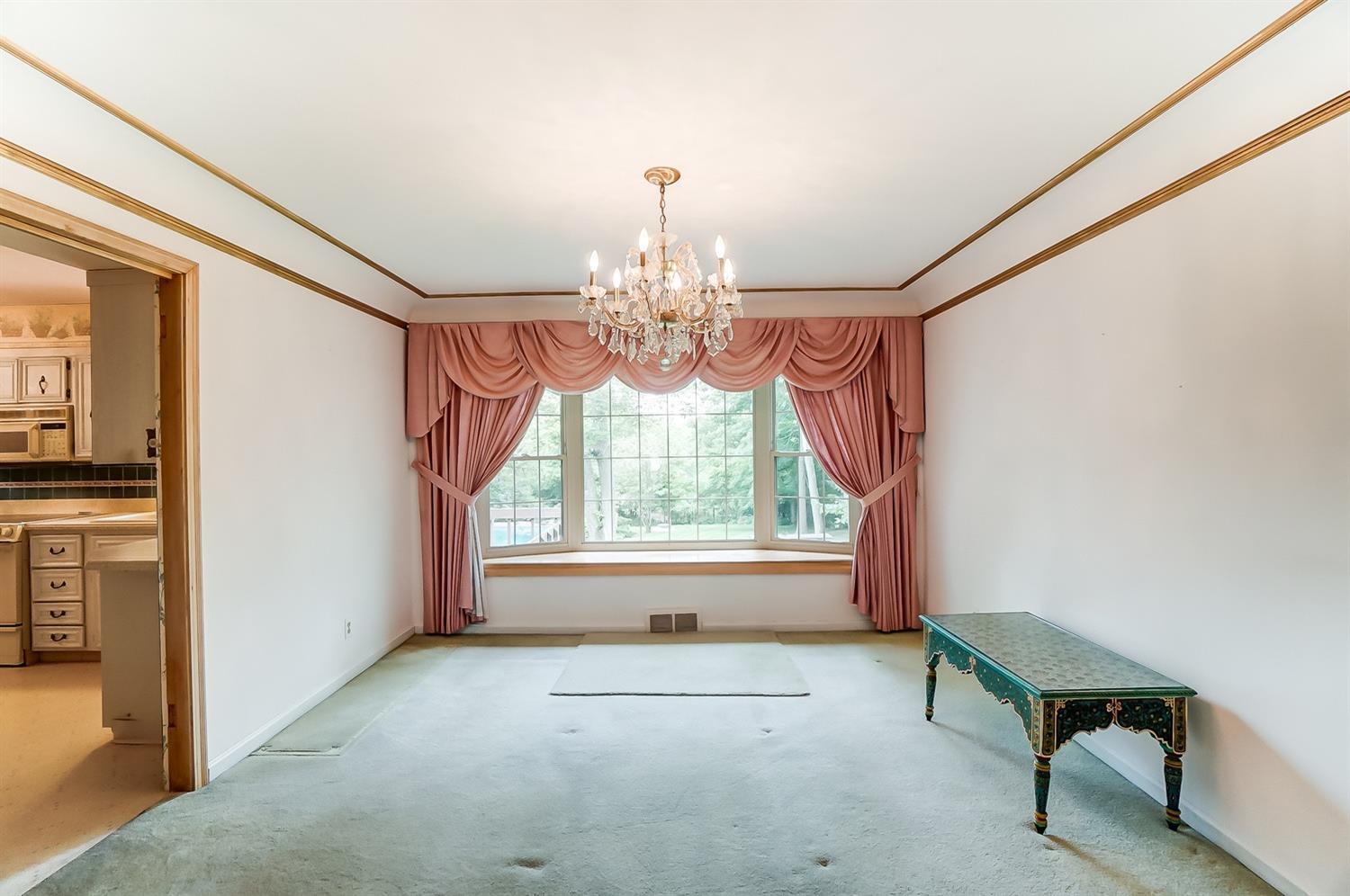 4499 Jessup Road Cincinnati, OH 45247 - Photo 4 of 28