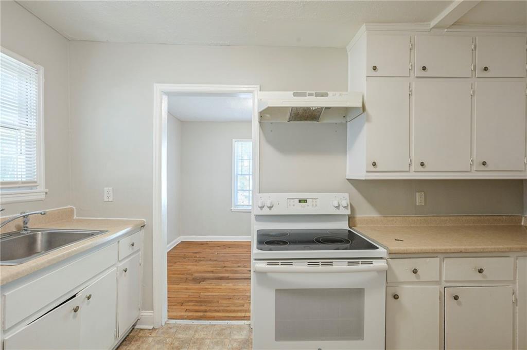 1328 Lockhaven Circle Southwest Atlanta, GA 30311 - Photo 13 of 26