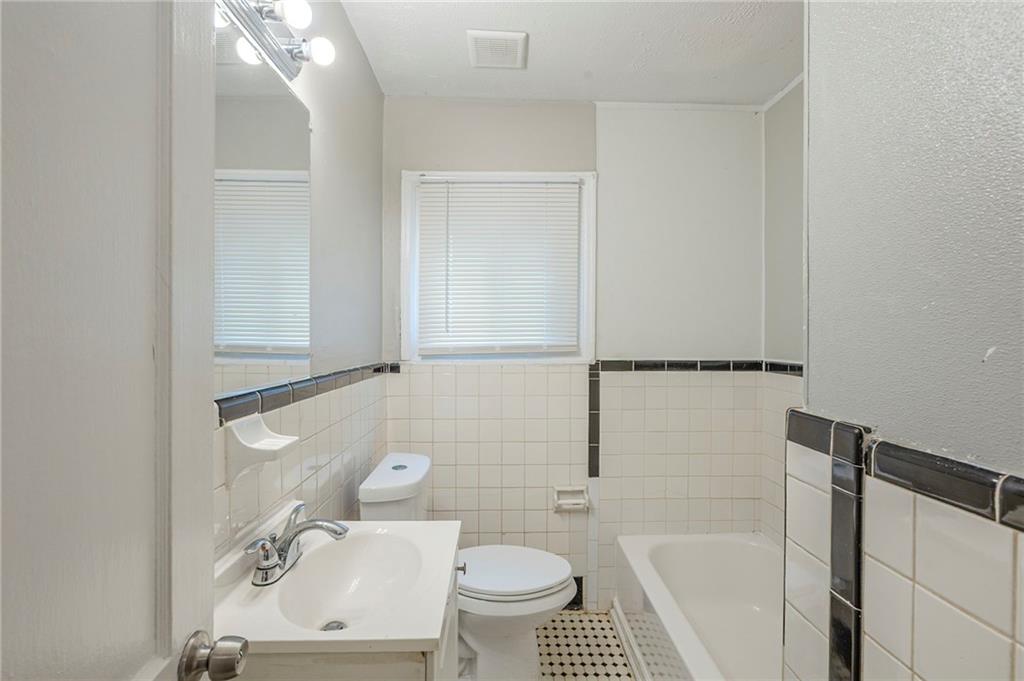 1328 Lockhaven Circle Southwest Atlanta, GA 30311 - Photo 20 of 26