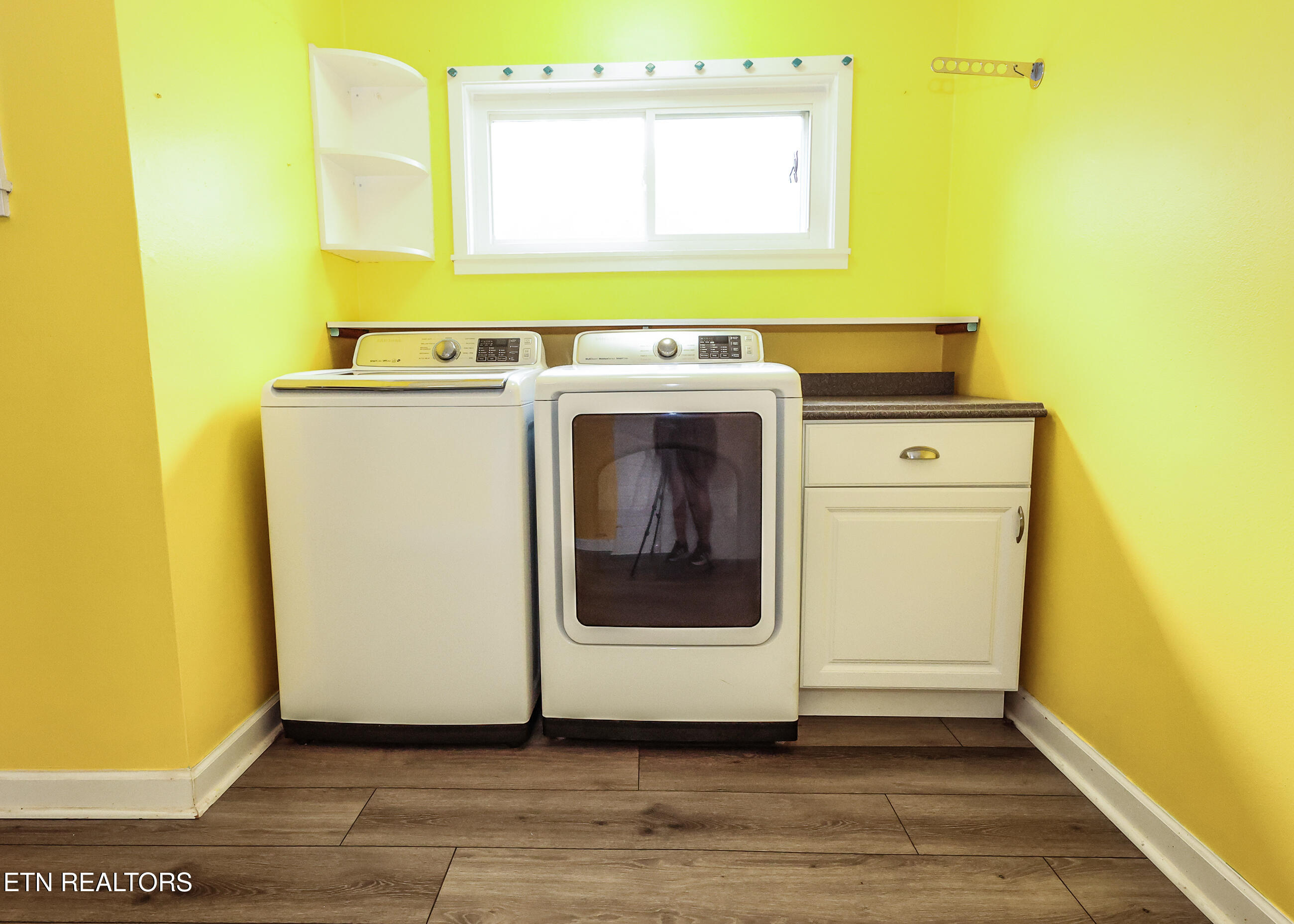 117 Tabor Road Oak Ridge, TN 37830 - Photo 6 of 50 117 laundry 2