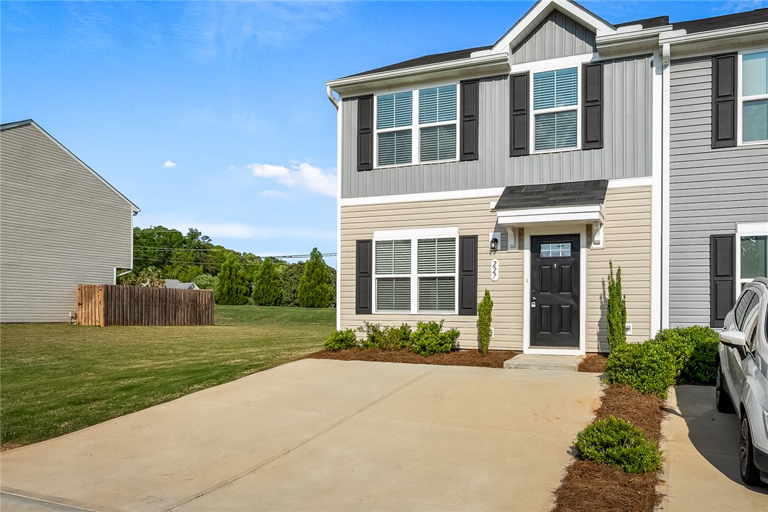 227 Lehman Way Anderson, SC 29621 - Photo 2 of 35