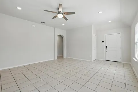 $2,350 | 1530 Woodlake Drive, Waxahachie, TX 75165