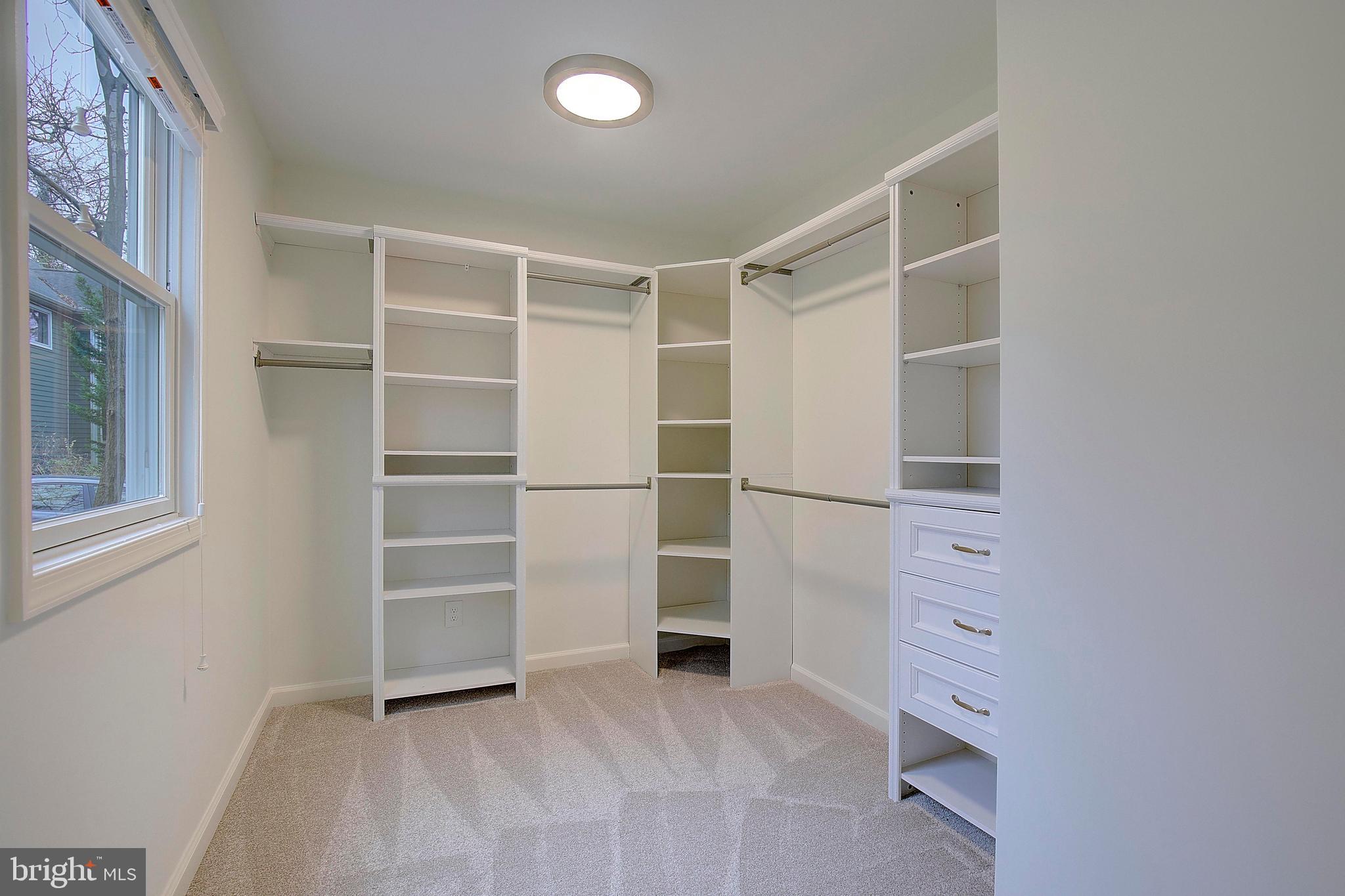 3002 Valley View Road Annapolis, MD 21401 - Photo 17 of 34 Primary Closet