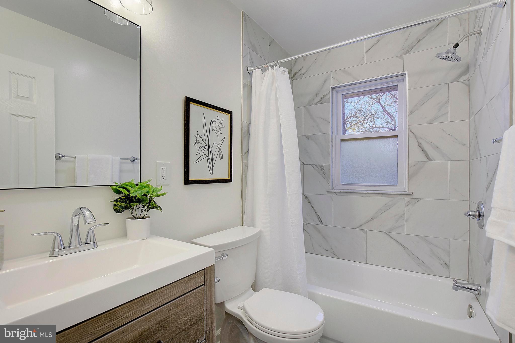 3002 Valley View Road Annapolis, MD 21401 - Photo 23 of 34 Upper Level Full Bathroom