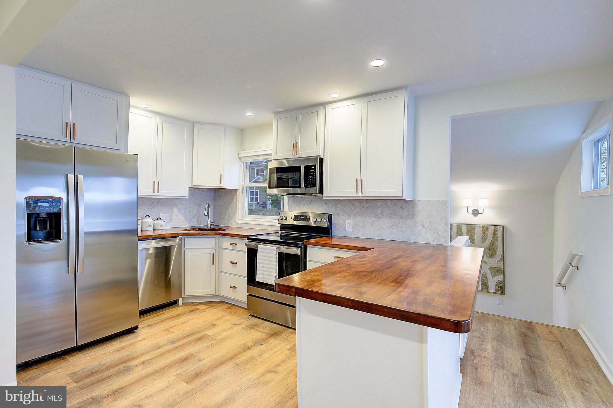 3002 Valley View Road Annapolis, MD 21401 - Photo 8 of 34 Kitchen