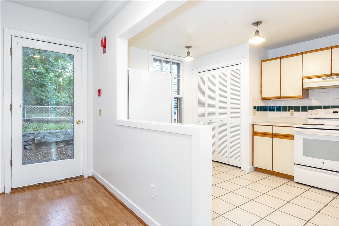715 Ten Rod Road, Unit G North Kingstown, RI 02852 - Photo 11 of 18