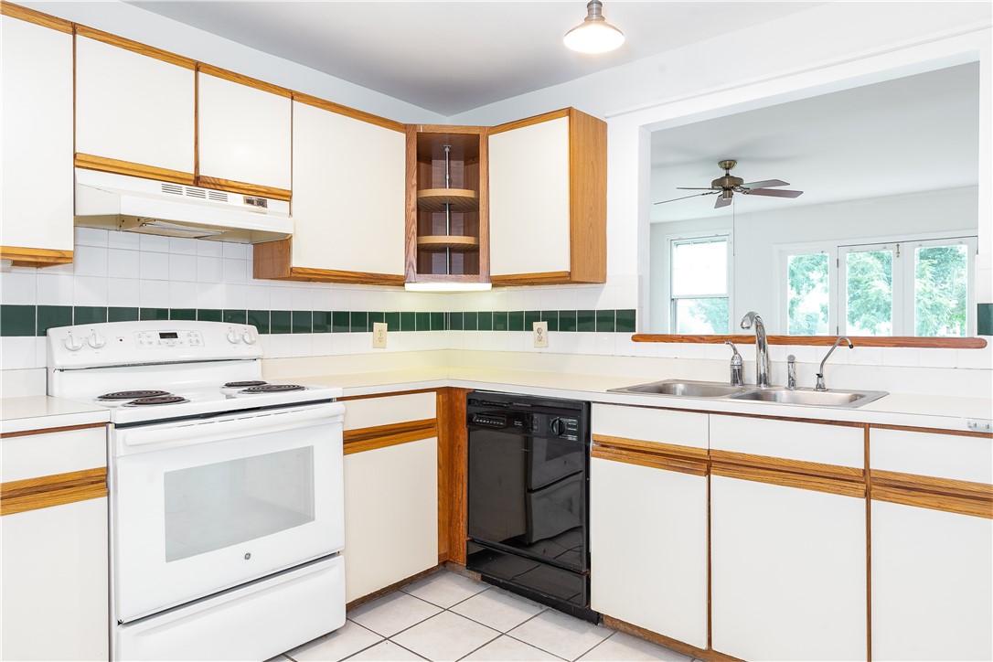 715 Ten Rod Road, Unit G North Kingstown, RI 02852 - Photo 9 of 18