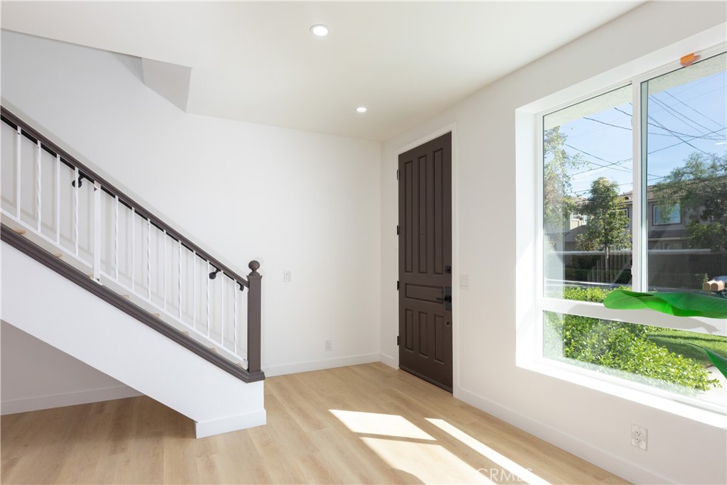 339 Winslow Avenue Long Beach, CA 90814 - Photo 4 of 50 Freshly remodeled throughout