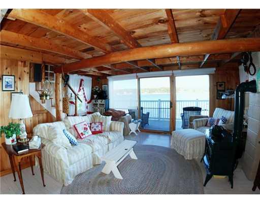 56 Point View Road Orrs Island, ME 04066 - Photo 12 of 18 Den/Family/Great Room.