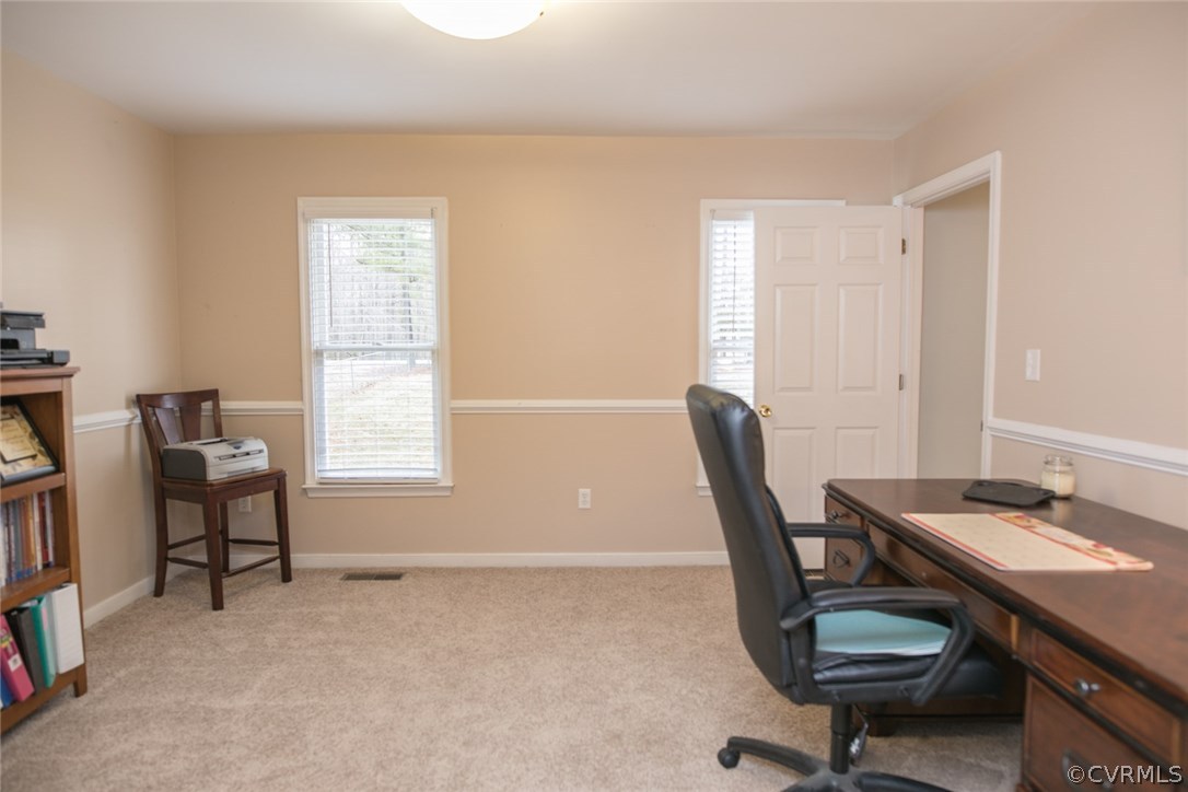 11631 Beach Road Chesterfield, VA 23838 - Photo 17 of 49 a workspace with furniture and a window