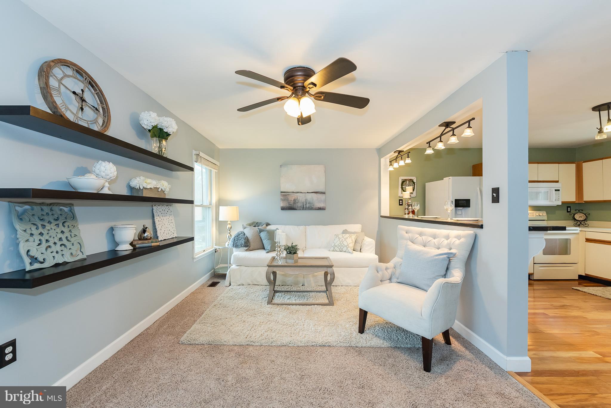 10529 Liberty Road Randallstown, MD 21133 - Photo 2 of 30 Living Room