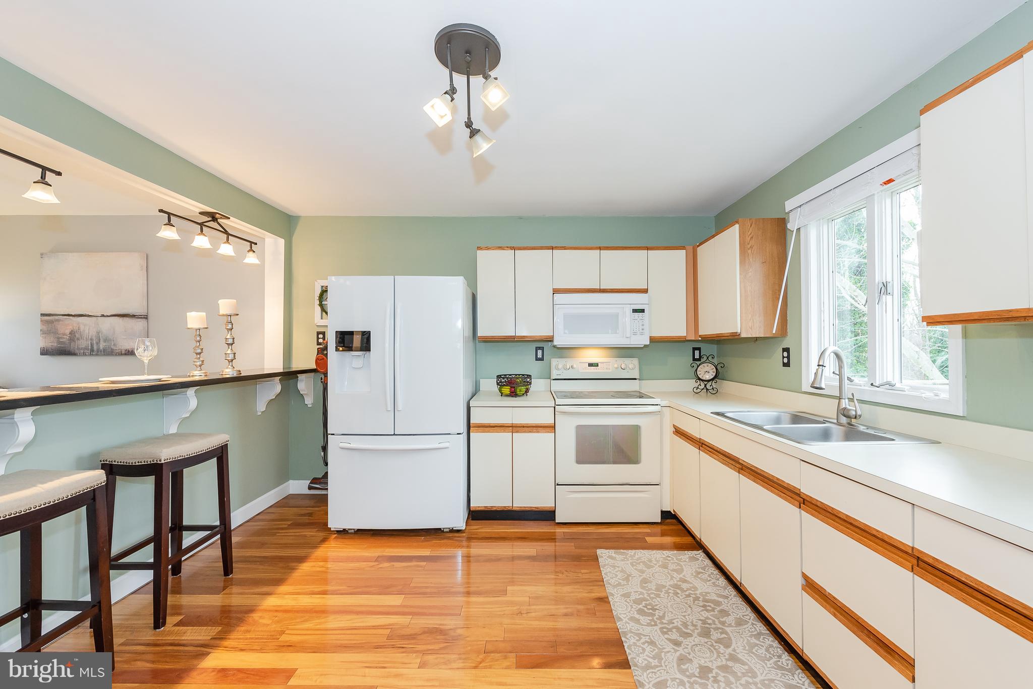 10529 Liberty Road Randallstown, MD 21133 - Photo 3 of 30 Kitchen