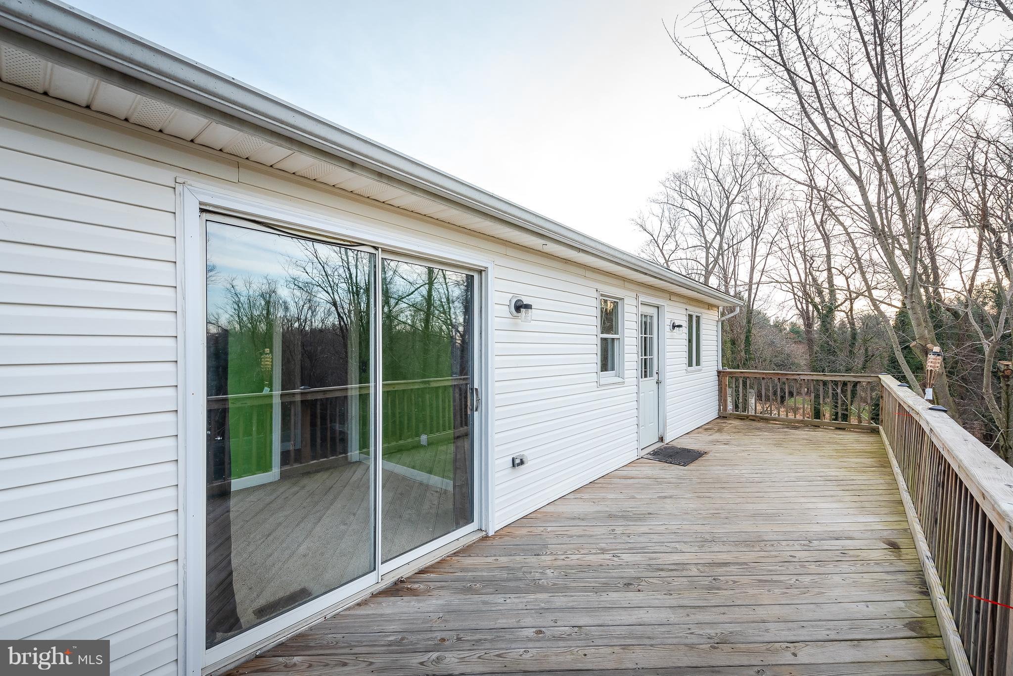 10529 Liberty Road Randallstown, MD 21133 - Photo 25 of 30 Deck