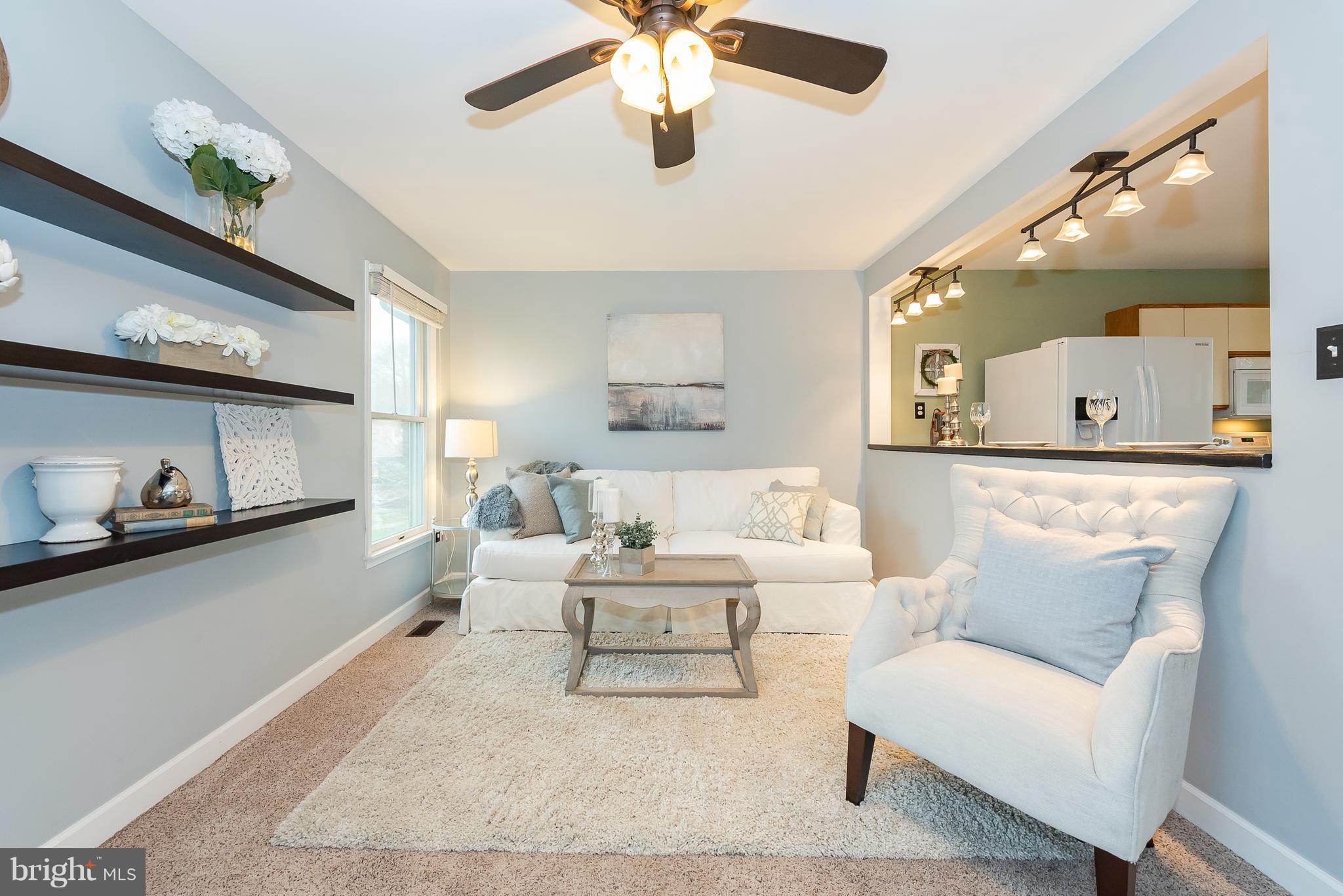 10529 Liberty Road Randallstown, MD 21133 - Photo 7 of 30 Living Room
