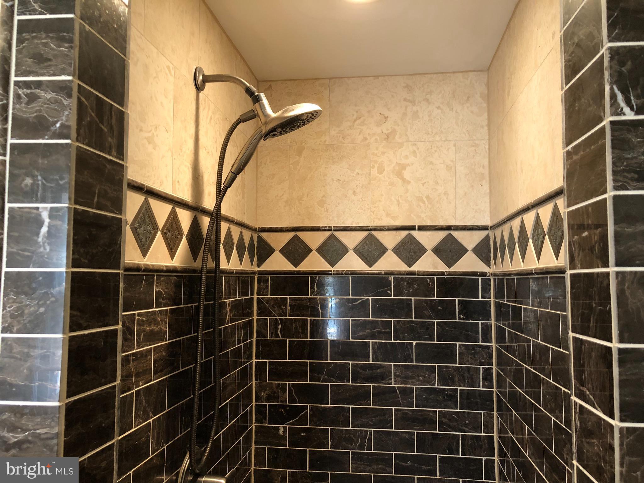 8504 Fort Hunt Road Alexandria, VA 22308 - Photo 17 of 28 Bath (Master)