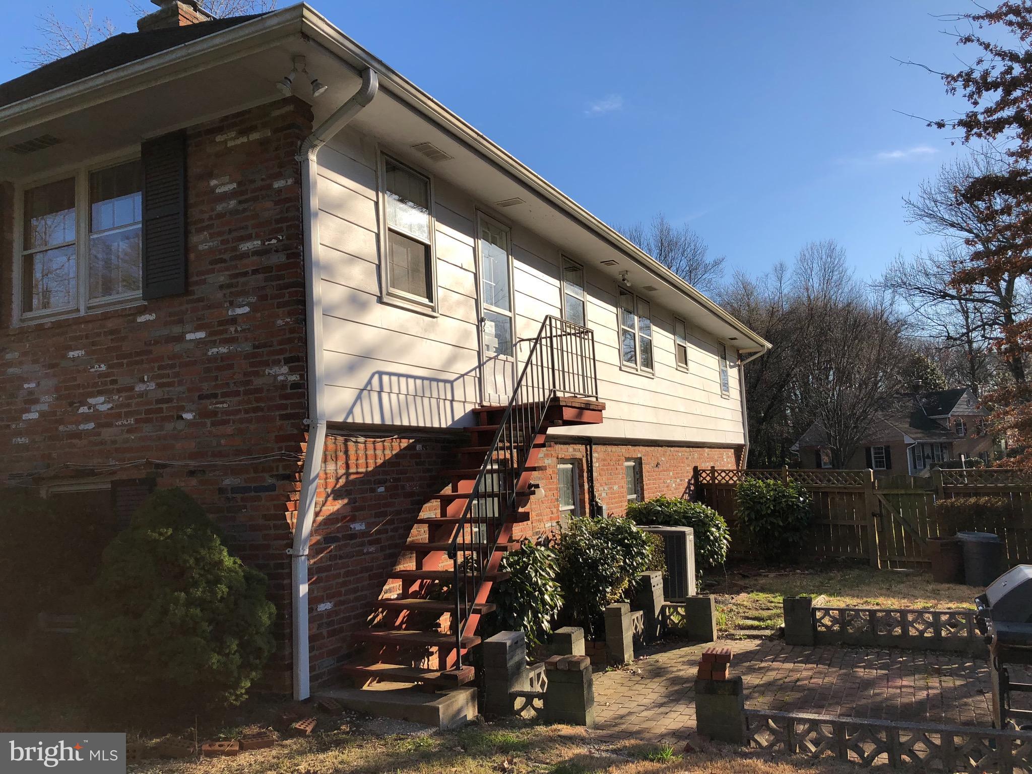 8504 Fort Hunt Road Alexandria, VA 22308 - Photo 25 of 28 Exterior (Rear)