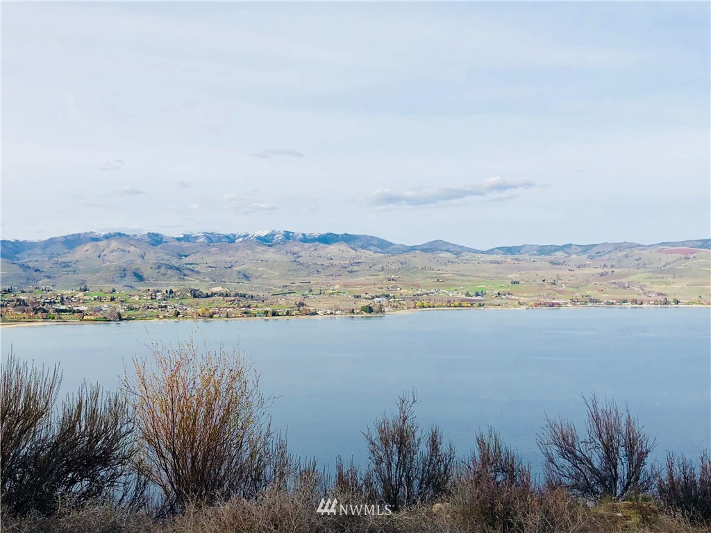 4620 South Lakeshore Road Chelan, WA 98816 - Photo 13 of 16 Gallery Image 13