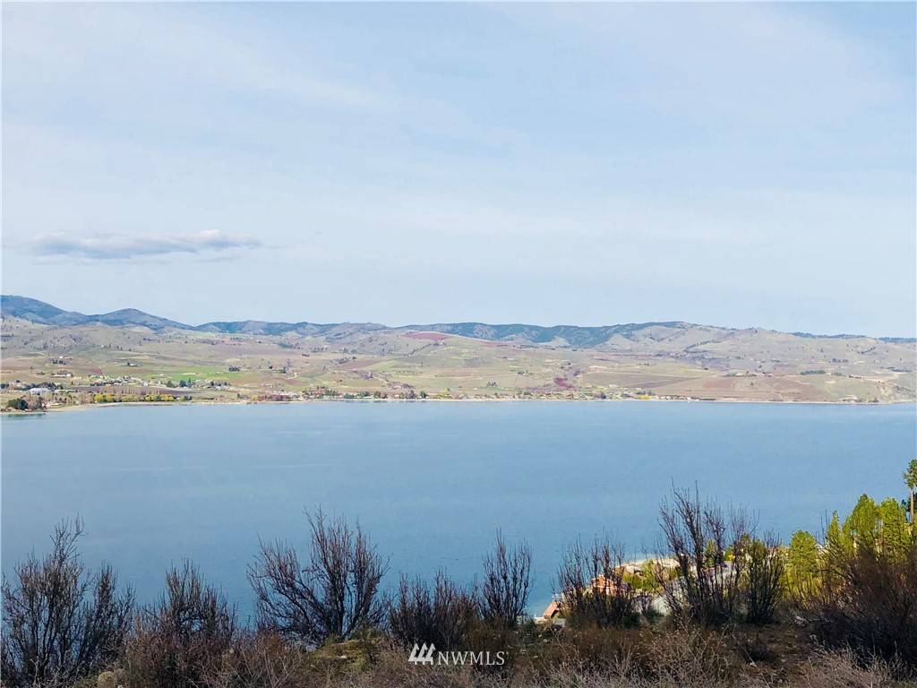 4620 South Lakeshore Road Chelan, WA 98816 - Photo 14 of 16 Gallery Image 14