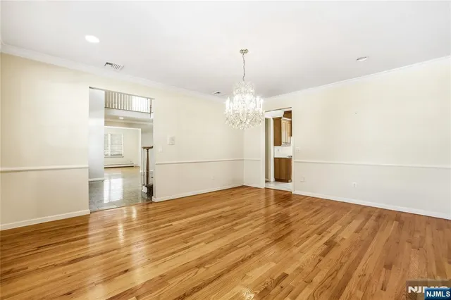 $2,500,000 | 365 Forest Drive, Englewood Cliffs, NJ 07632