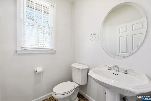 $2,500,000 | 365 Forest Drive, Englewood Cliffs, NJ 07632