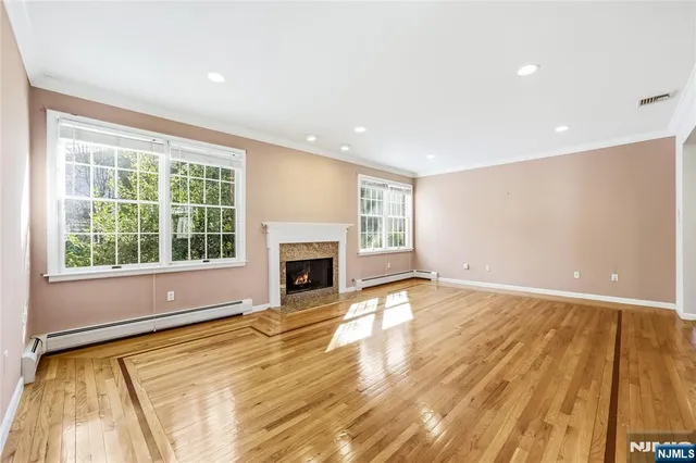 $2,500,000 | 365 Forest Drive, Englewood Cliffs, NJ 07632