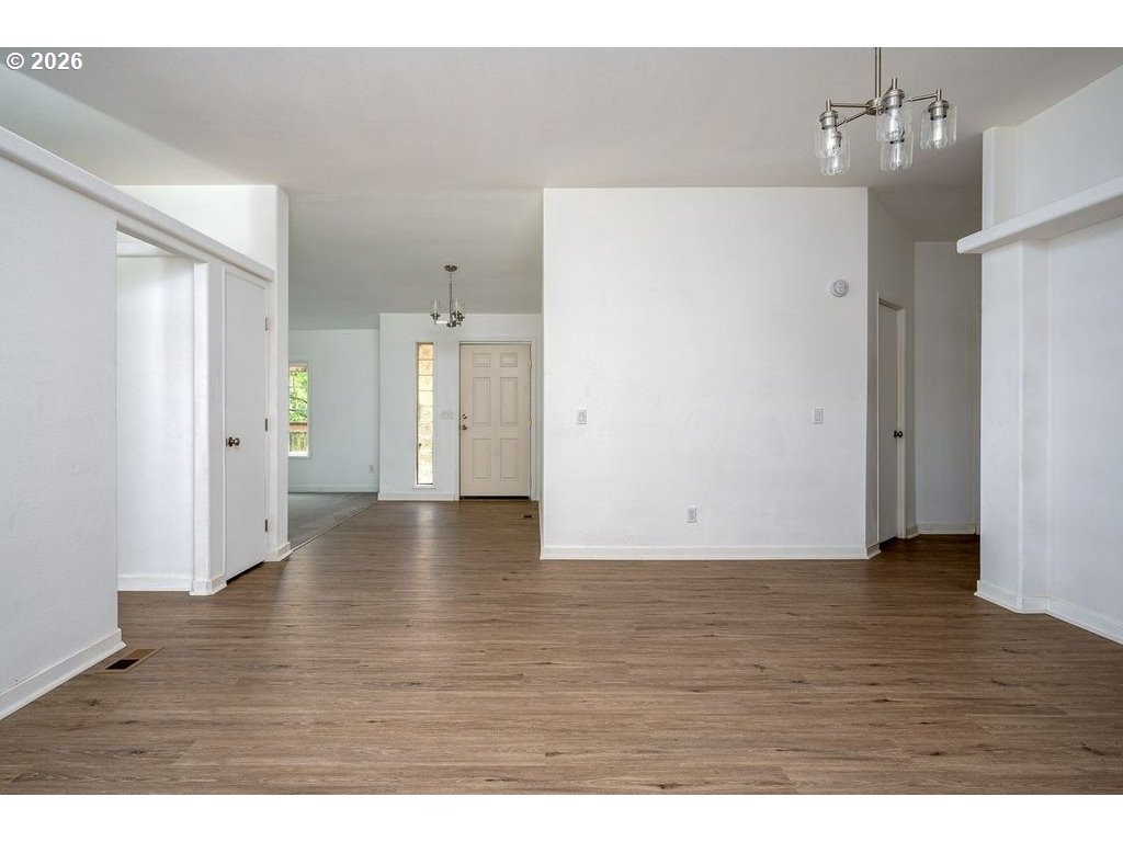 27561 South Ringo Road Mulino, OR 97042 - Photo 14 of 48