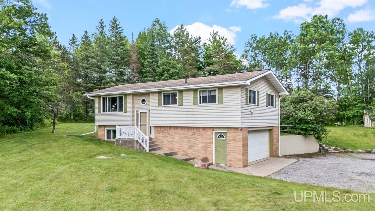 N1572 Hamilton Lake Road Vulcan, MI 49892 - Photo 19 of 27