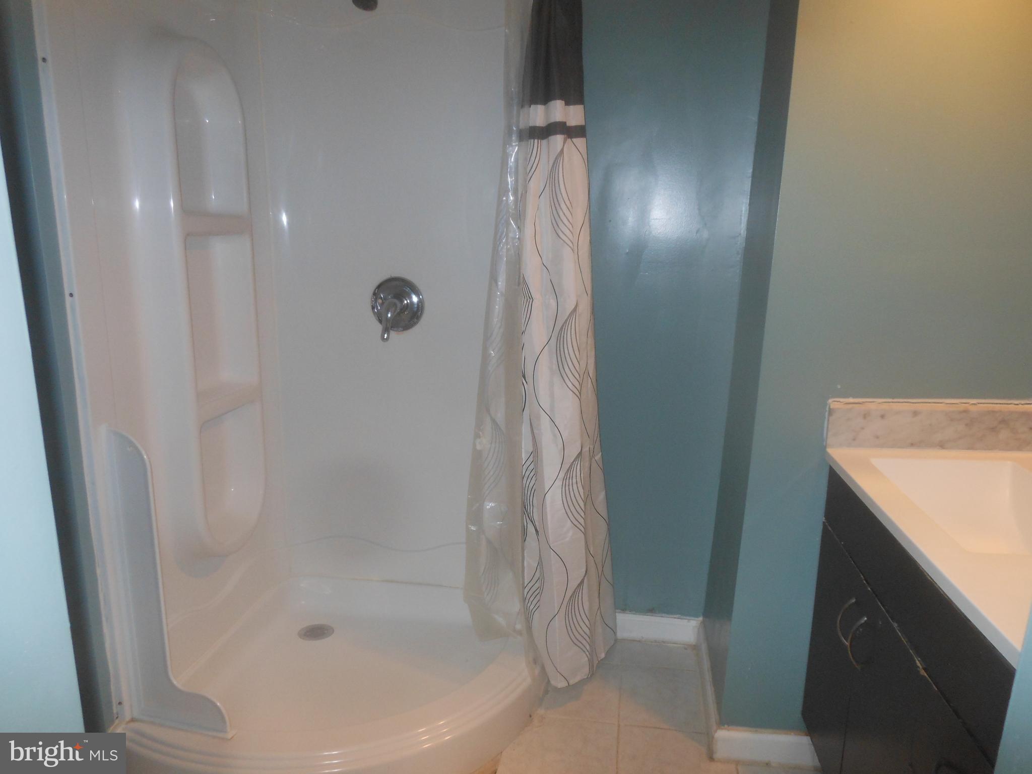 12917 Holdridge Road Silver Spring, MD 20906 - Photo 12 of 17 Bath