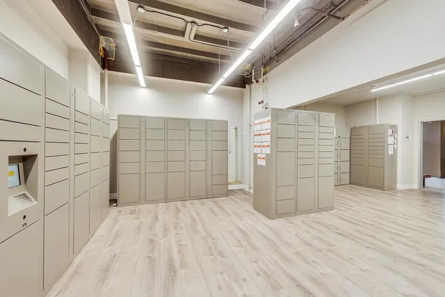 $275,000 | 3950 North Lake Shore Drive, Unit 1130, Chicago, IL 60613