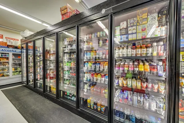 $275,000 | 3950 North Lake Shore Drive, Unit 1130, Chicago, IL 60613