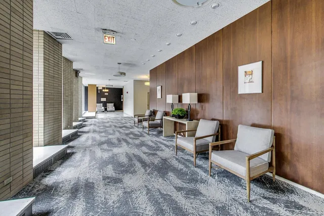 $275,000 | 3950 North Lake Shore Drive, Unit 1130, Chicago, IL 60613