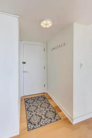 $275,000 | 3950 North Lake Shore Drive, Unit 1130, Chicago, IL 60613