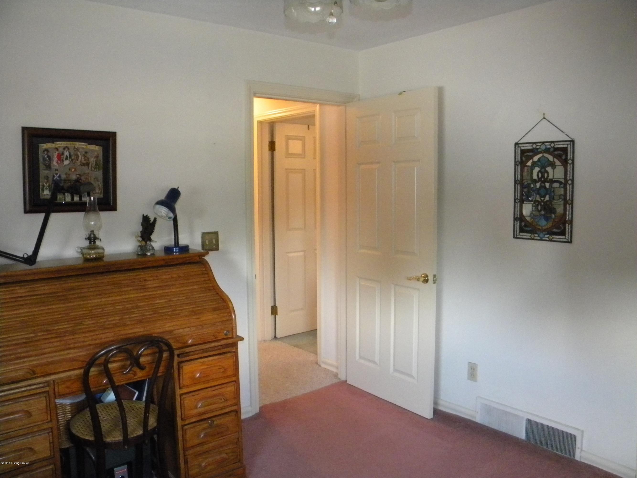 8305 Smithton Road Louisville, KY 40219 - Photo 11 of 28 Spacious Bedroom #2 on Main Level