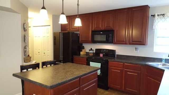 1813 Butterfield Road Woodstock, IL 60098 - Photo 4 of 18