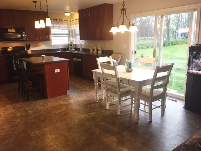 1813 Butterfield Road Woodstock, IL 60098 - Photo 5 of 18