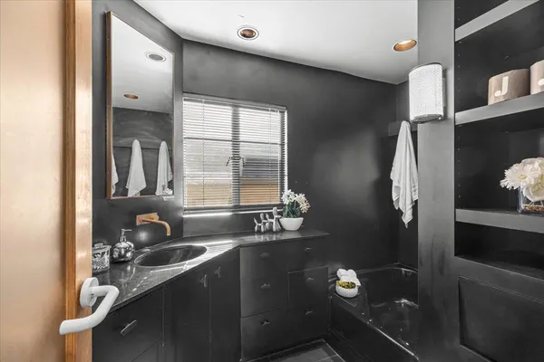 $590,000 | 1018 West Morris Avenue, Modesto, CA 95350