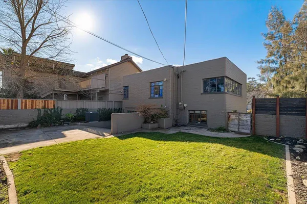 $590,000 | 1018 West Morris Avenue, Modesto, CA 95350