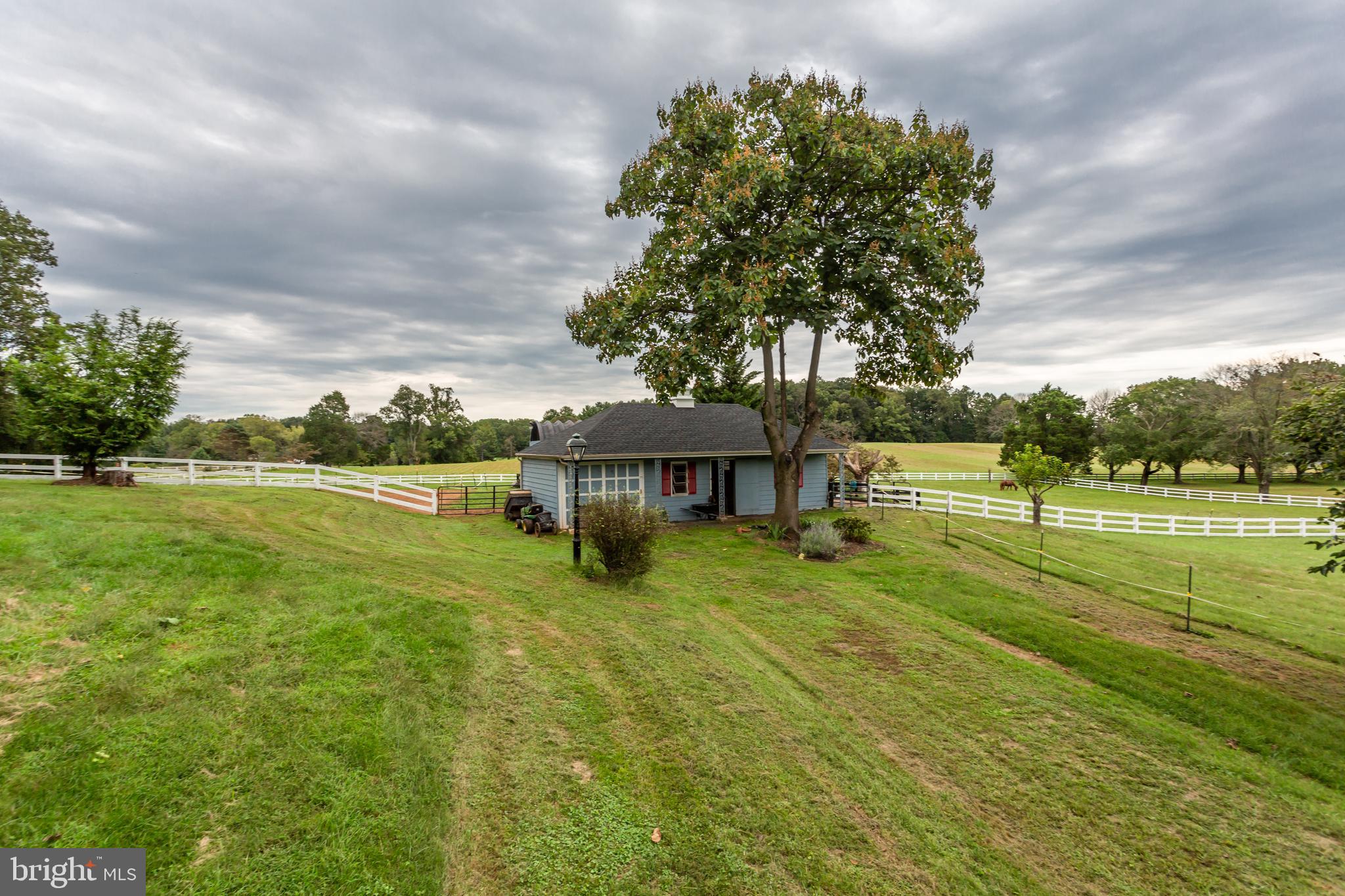 6401 Stallion Road Clifton, VA 20124 - Photo 9 of 67 Two-Stall Horse Barn And Paddocks