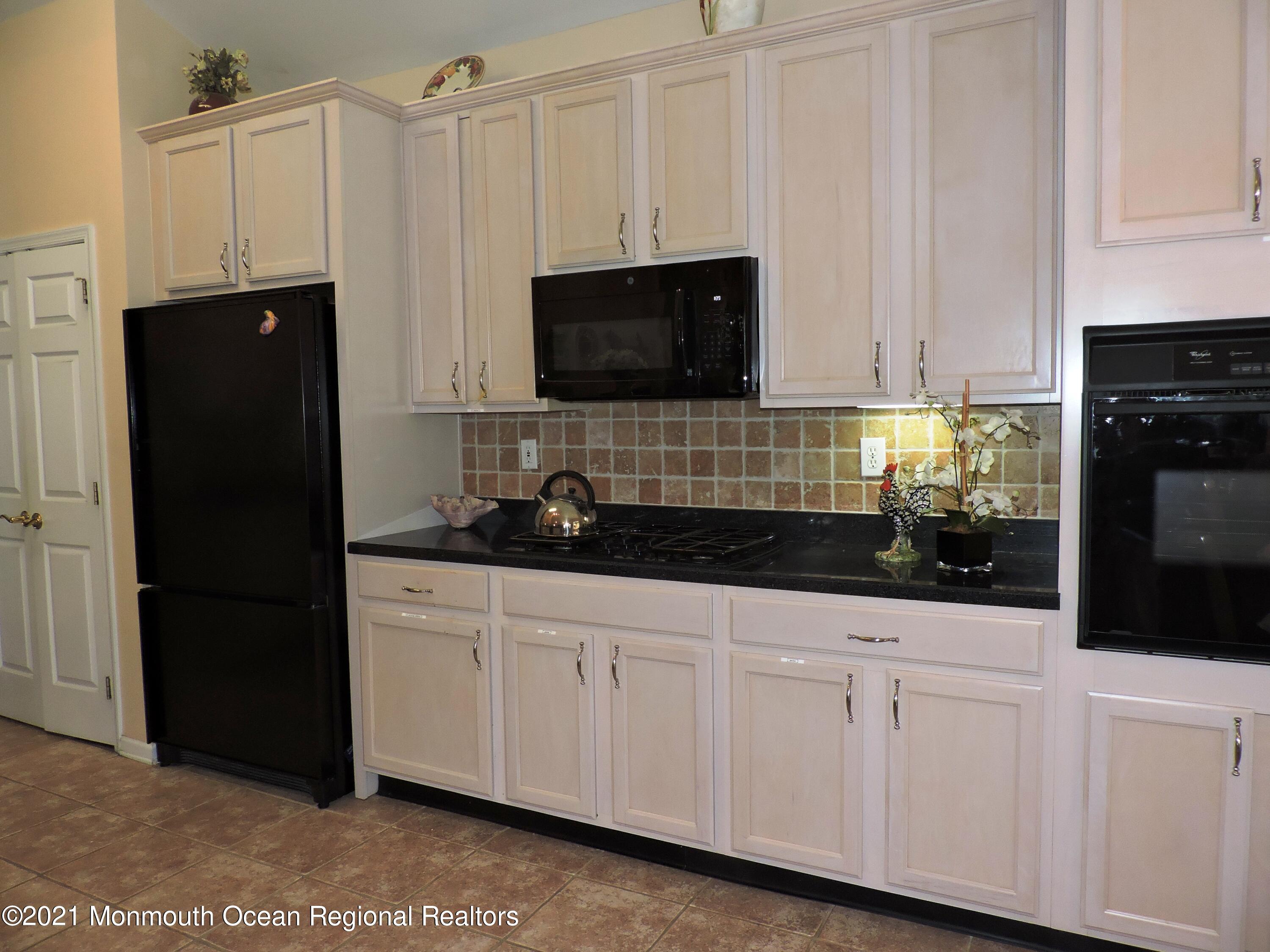 64 Drayton Road Manchester Township, NJ 08759 - Photo 15 of 46 64 DRAYTON ROAD 002