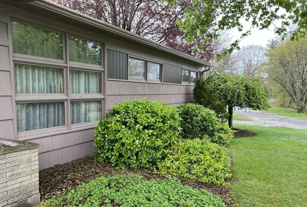 41 Arkwright Road Webster, MA 01570 - Photo 9 of 42 Gallery Image 9