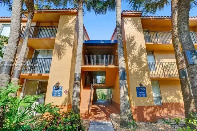 $2,150 | 10725 Cleary Boulevard, Unit 303, Plantation, FL 33324